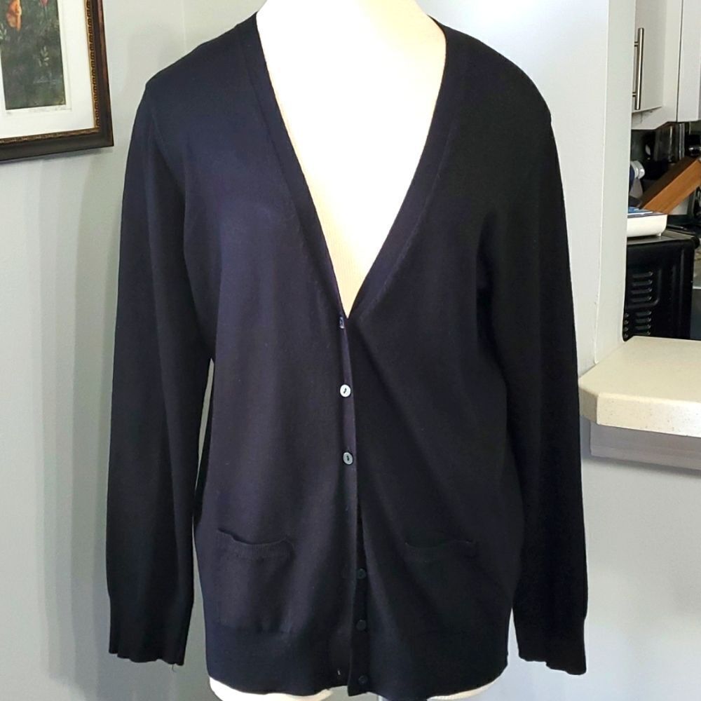 ISAAC MIZRAHI,  BLACK GRAM‎ SWEATER.  GOOD USED CONDITION.